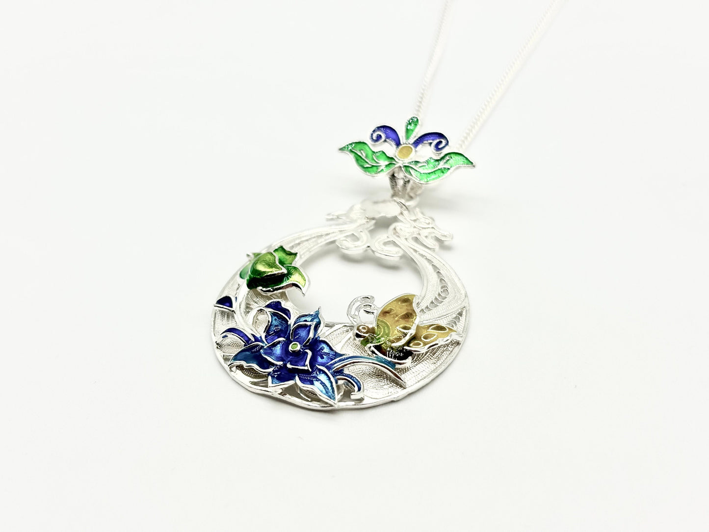 Flower Circle Pendant