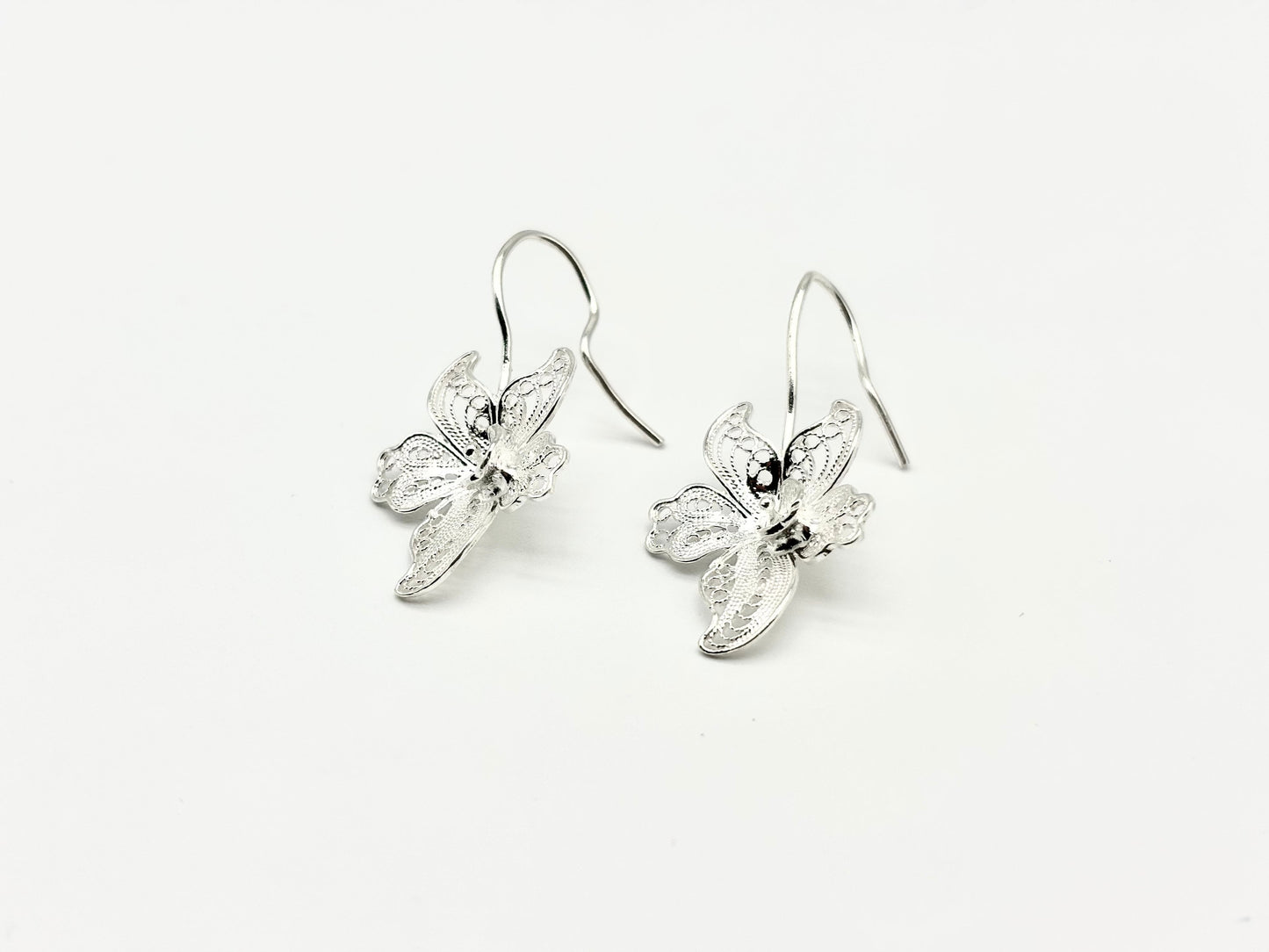 Hollowed-out Cherry Blossoms Earrings