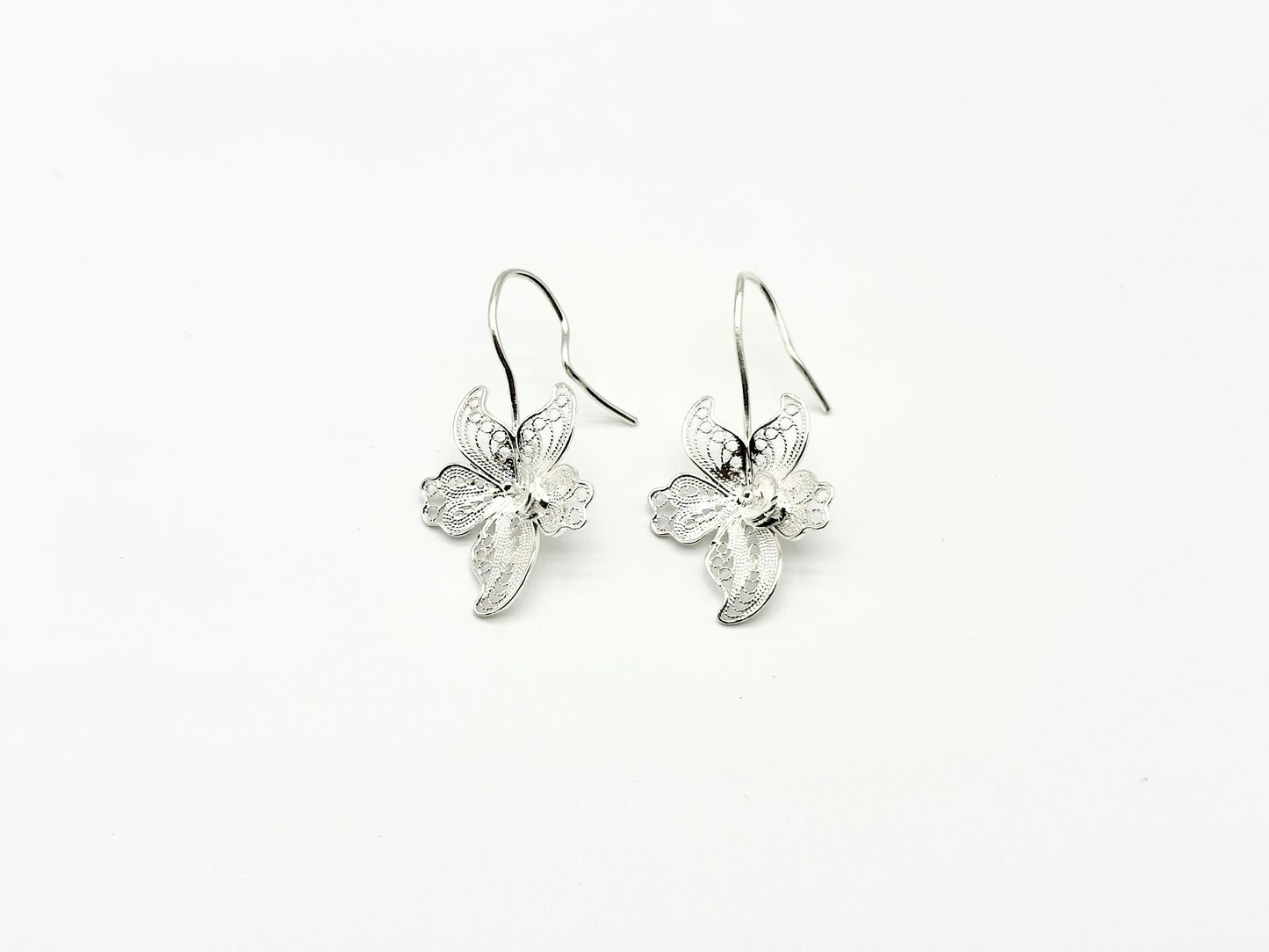 Hollowed-out Cherry Blossoms Earrings