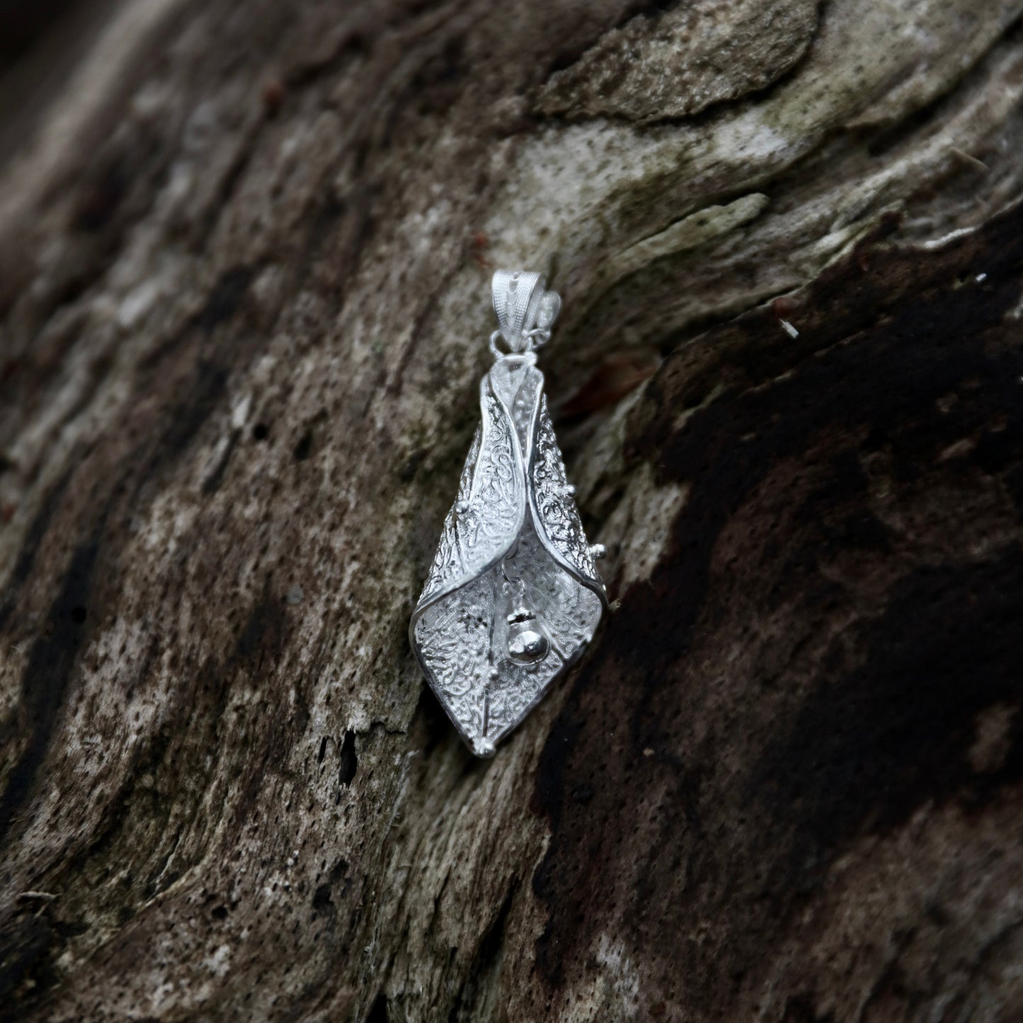 Curved Leaf Pendant