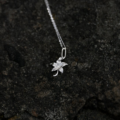 Tiny Maple Leaf Pendant Necklace